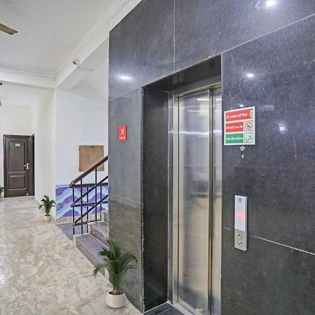 Townhouse The Premier View Near Iskcon Temple Noida Ξενοδοχείο Εξωτερικό φωτογραφία